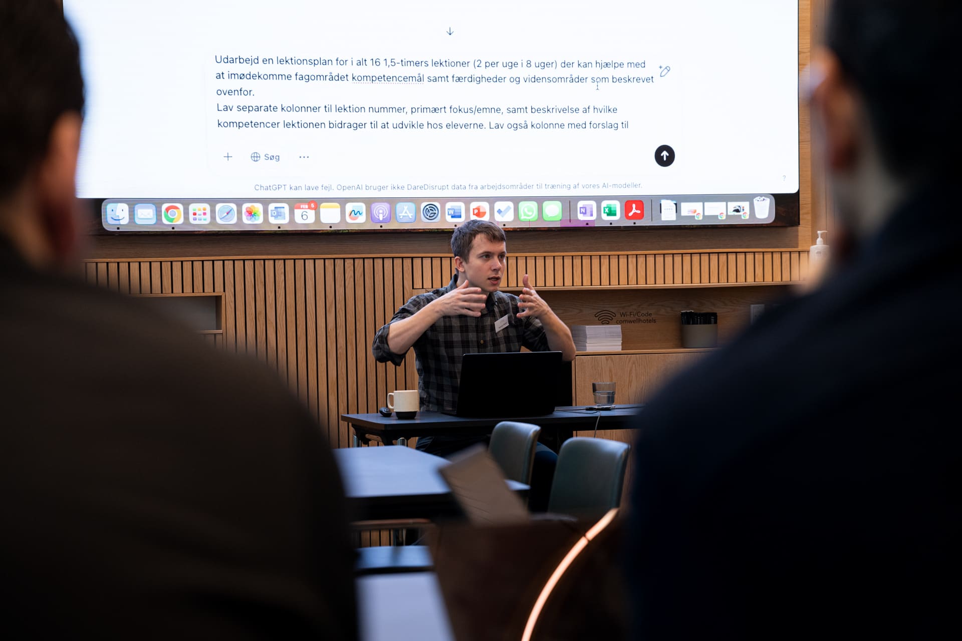 Elever lærer kritisk brug af AI i klasselokalet